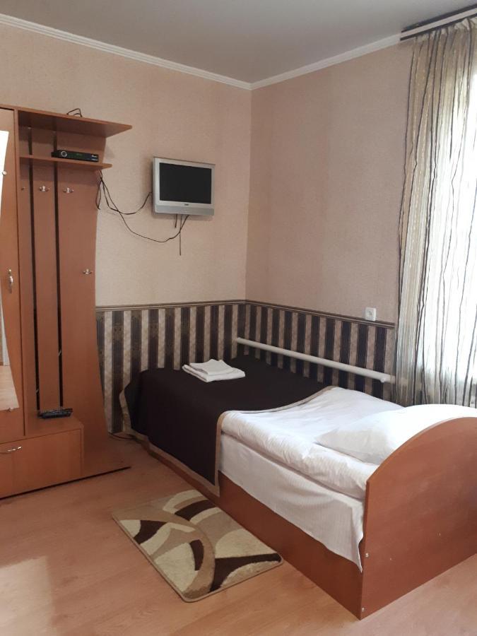 Hotel Gostynnyi Dvir Sharhorod Eksteriør bilde
